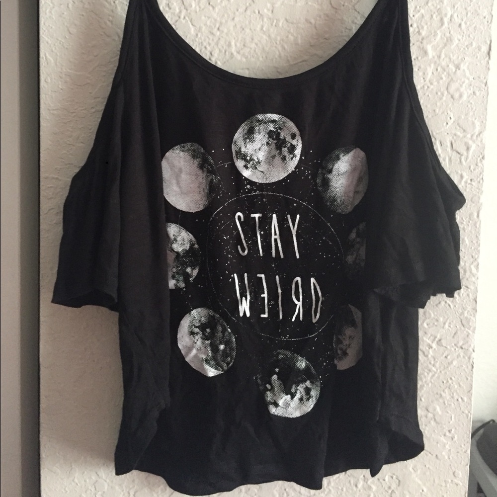 Cold shoulder crop top